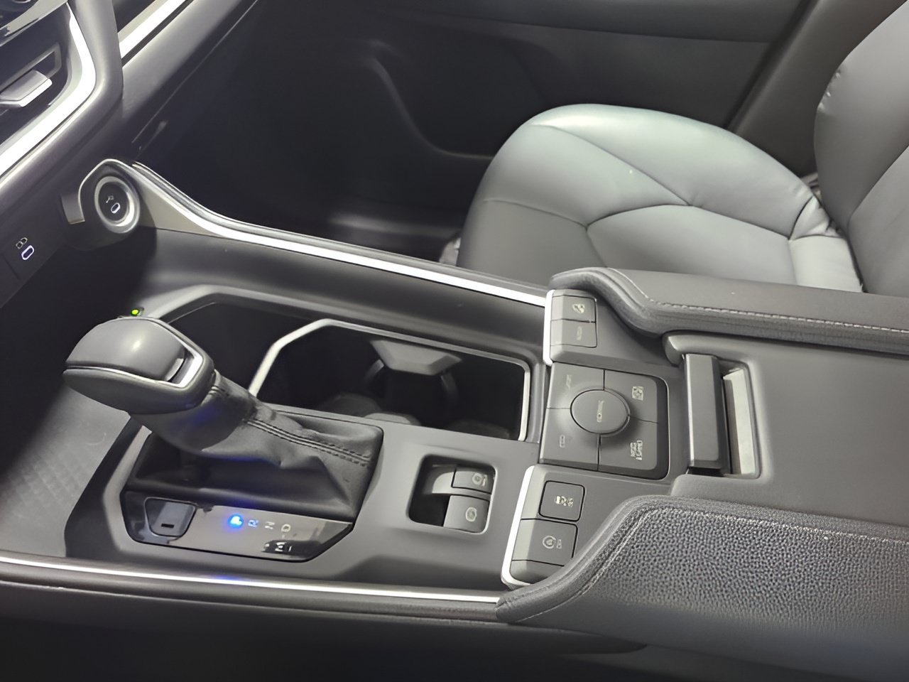 Used 2024 Toyota Grand Highlander AWD image 31