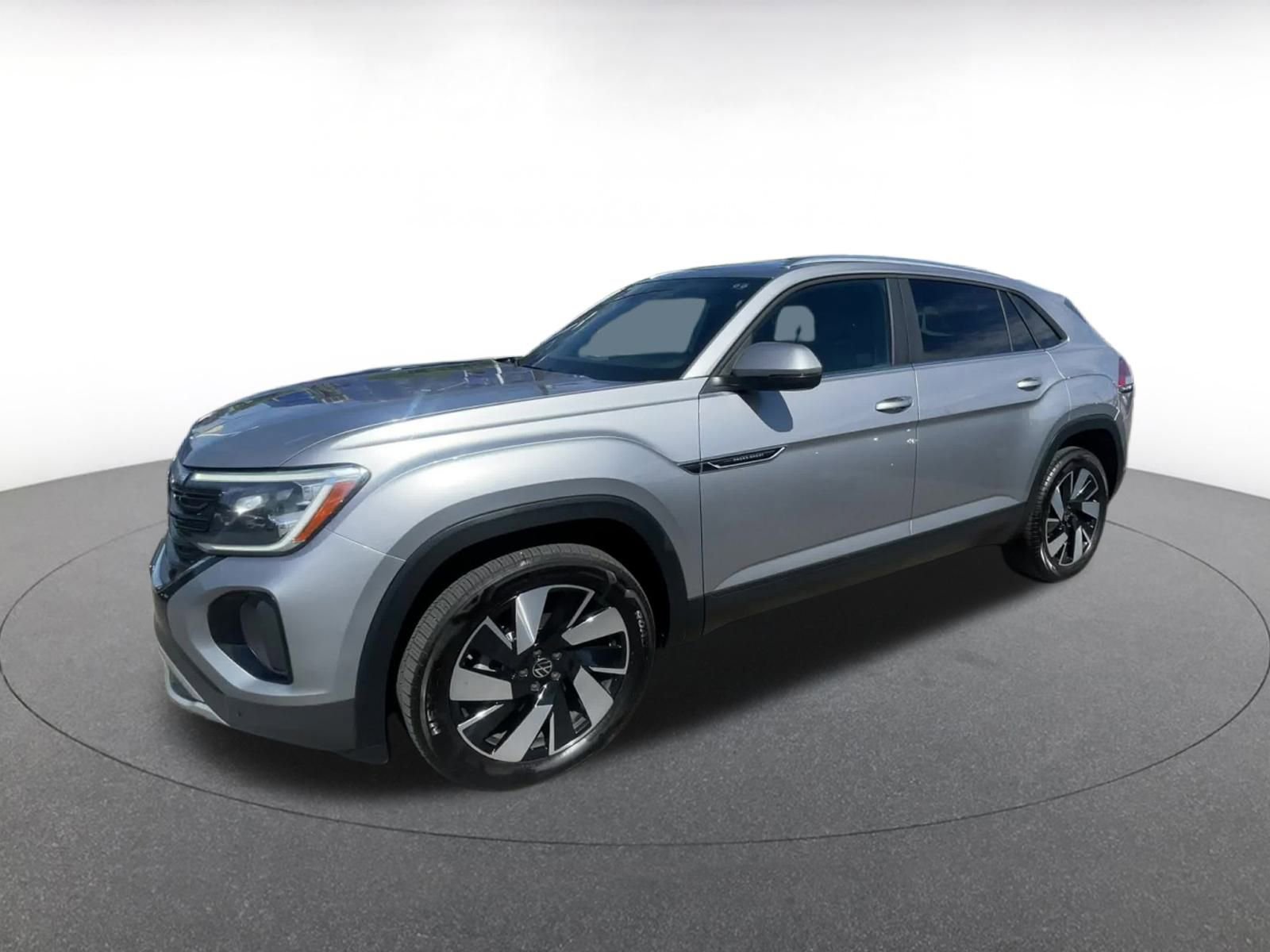 Used 2025 Volkswagen Atlas Cross Sport SE image 8