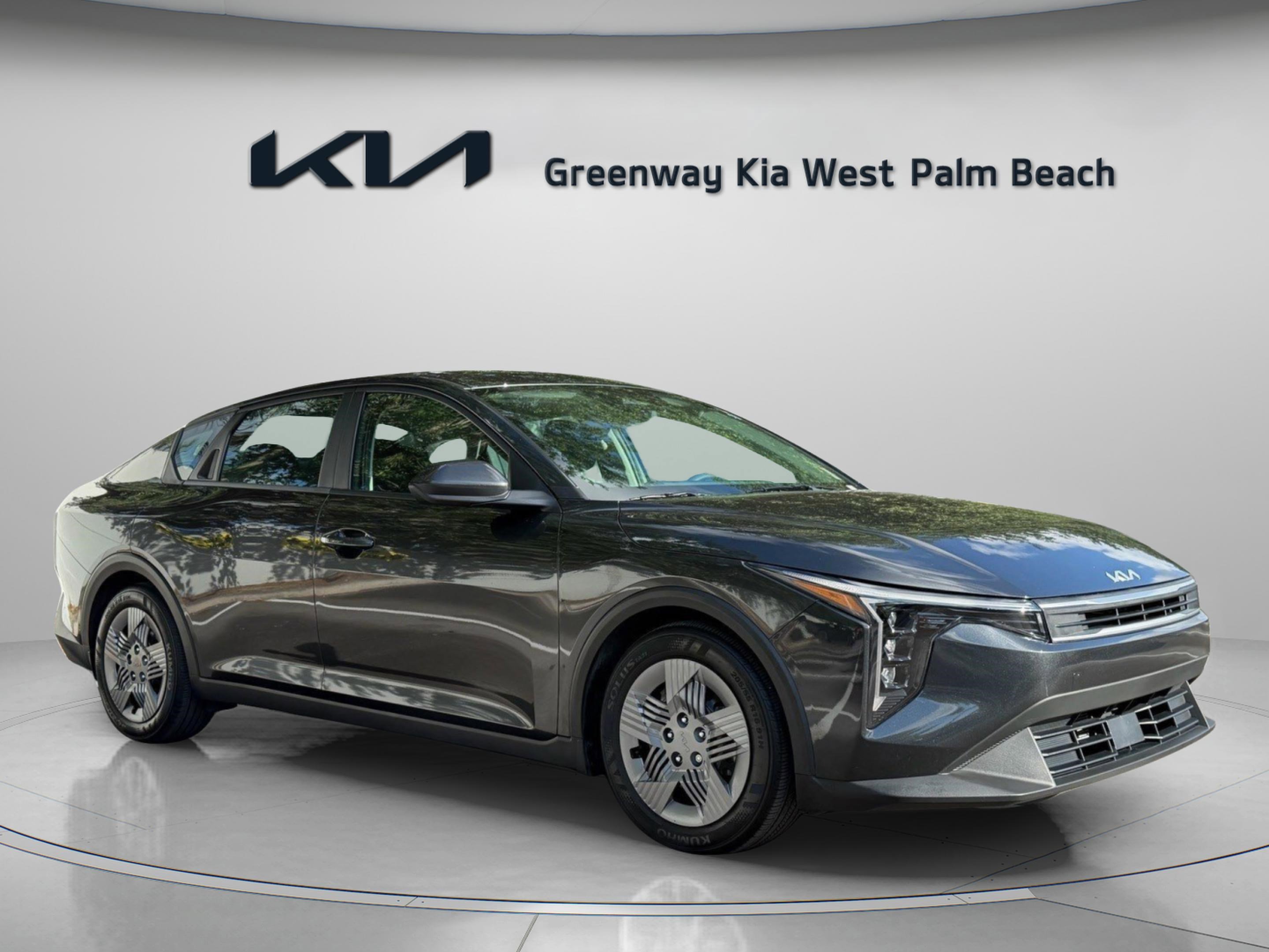 Used 2025 Kia K4 FWD image 1