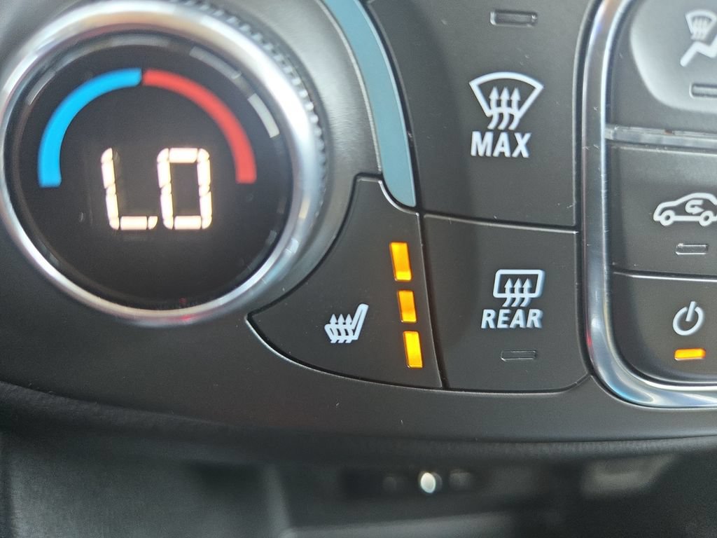 Used 2021 Chevrolet Traverse LT w/ LPO, Floor Liner Package AWD/4WD image 35