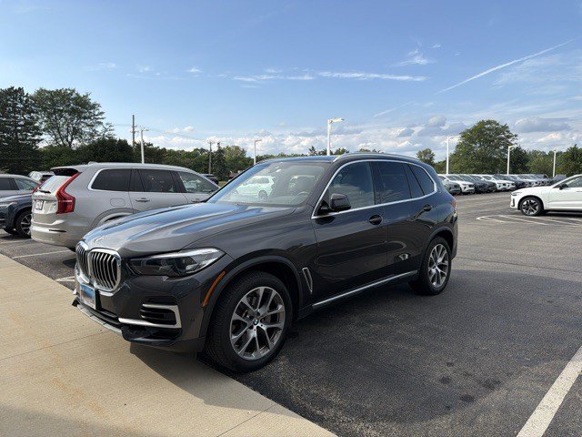 Used 2023 BMW X5 xDrive40i w/ Premium Package AWD/4WD image 3