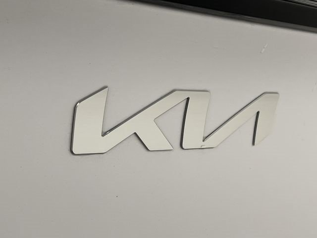 Used 2023 Kia Sportage EX image 27