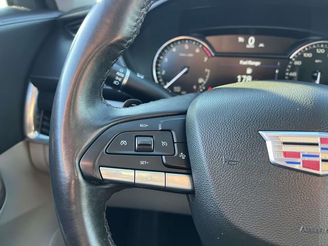 Used 2023 Cadillac XT4 Premium Luxury image 17