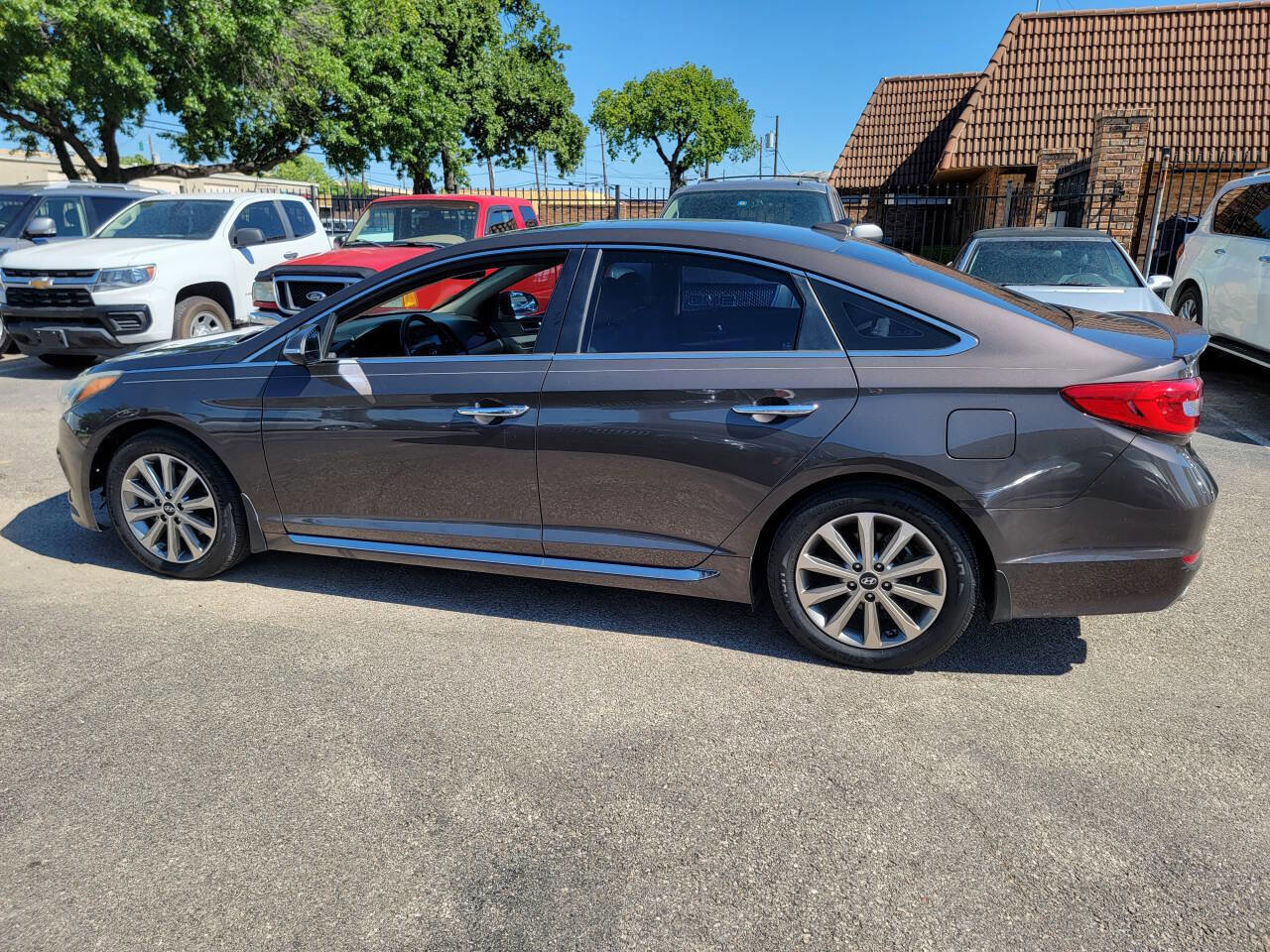 Used 2017 Hyundai Sonata Limited w/ Tech Package 03 image 8
