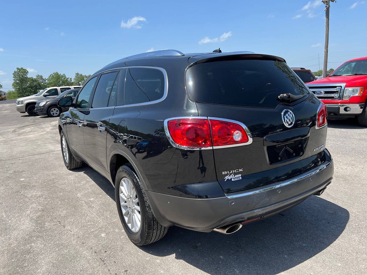 Used 2011 Buick Enclave CXL FWD image 7