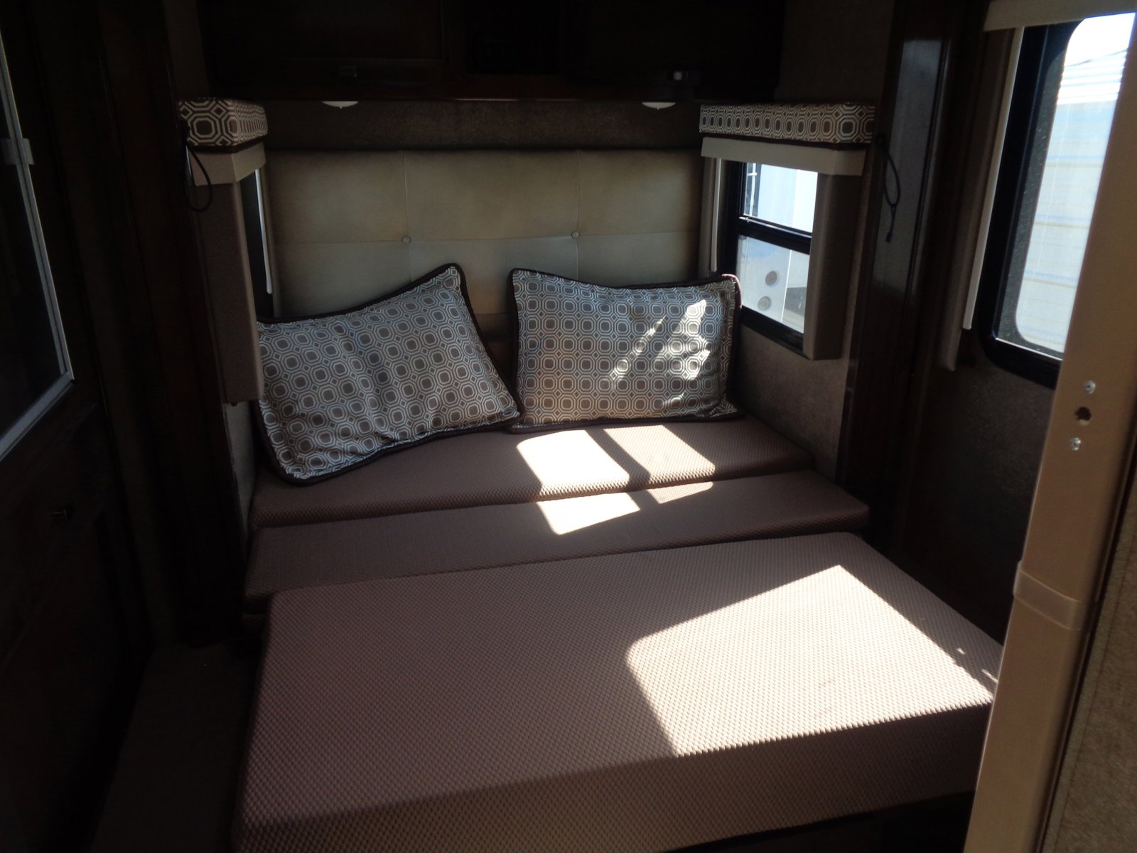 Used 2018 Mercedes-Benz Sprinter 3500 image 10