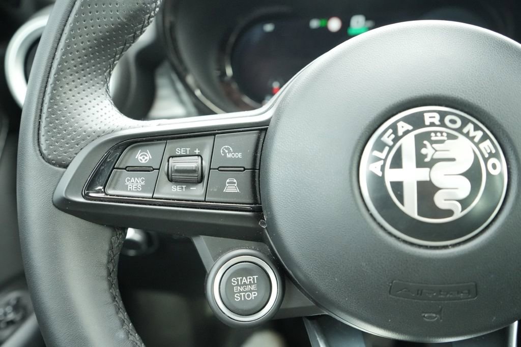 Used 2024 Alfa Romeo Tonale Ti w/ Active Assist Package image 29