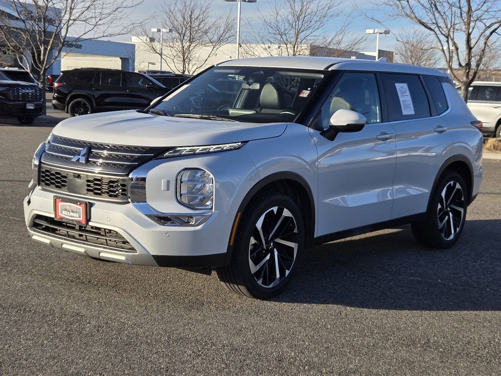 Used 2024 Mitsubishi Outlander SE image 41