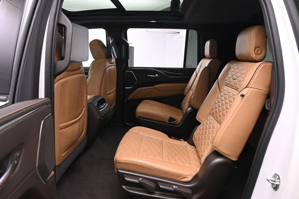 Used 2023 Cadillac Escalade ESV Sport w/ Touring Package AWD/4WD image 18