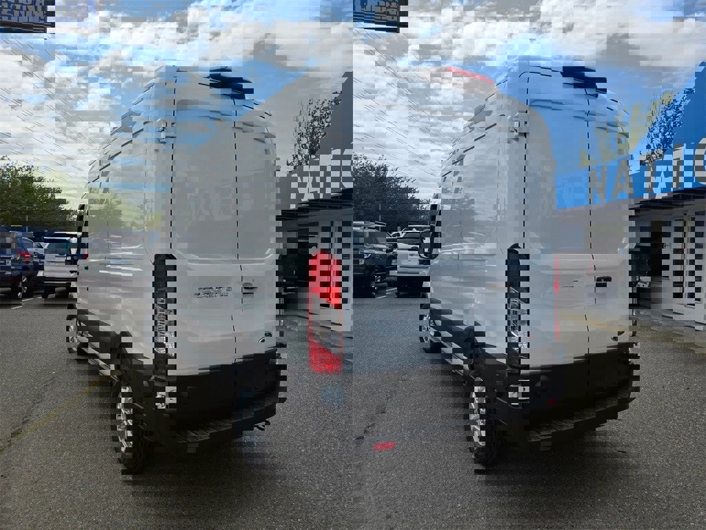 New 2025 Ford Transit 250 148 Medium Roof image 8