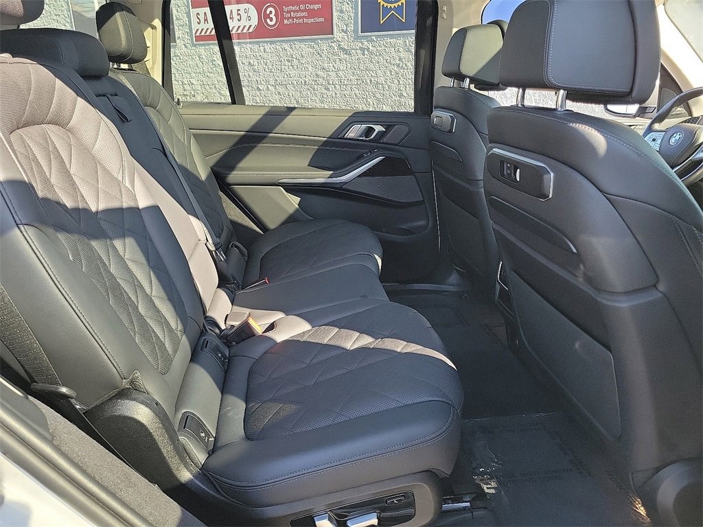 Used 2024 BMW X7 xDrive40i image 20