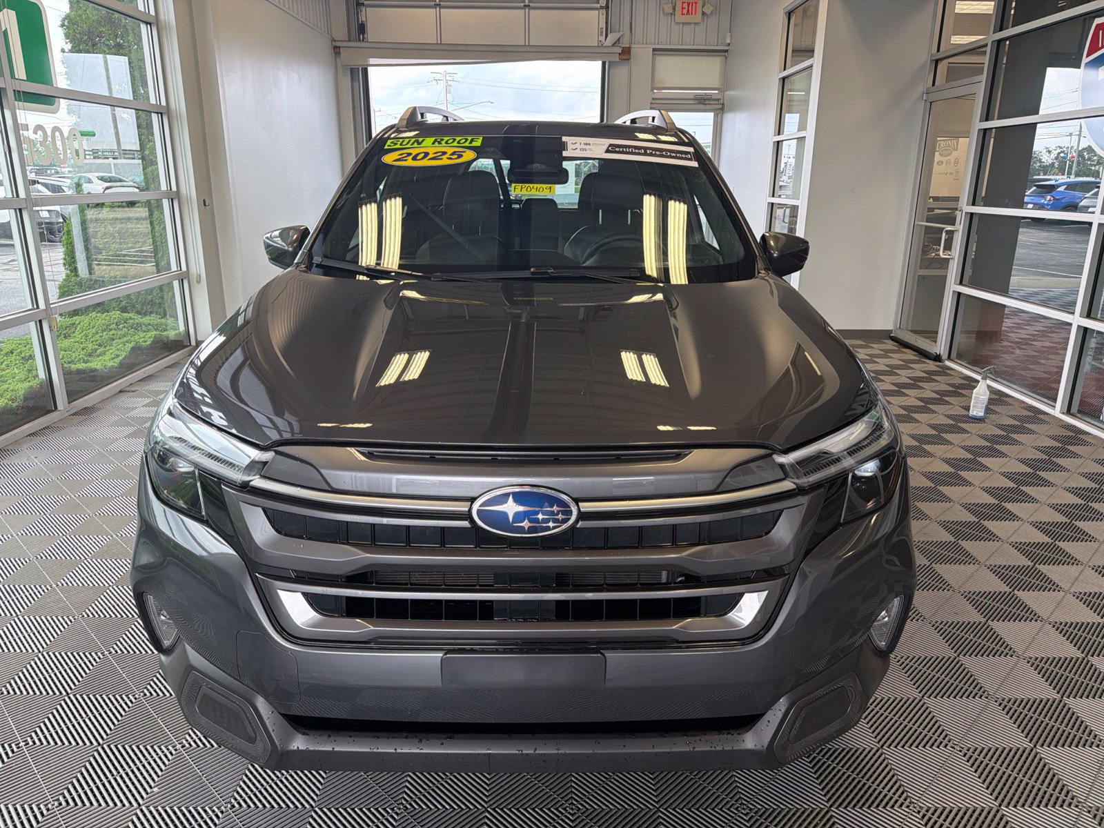 Used 2025 Subaru Forester Limited AWD/4WD image 2
