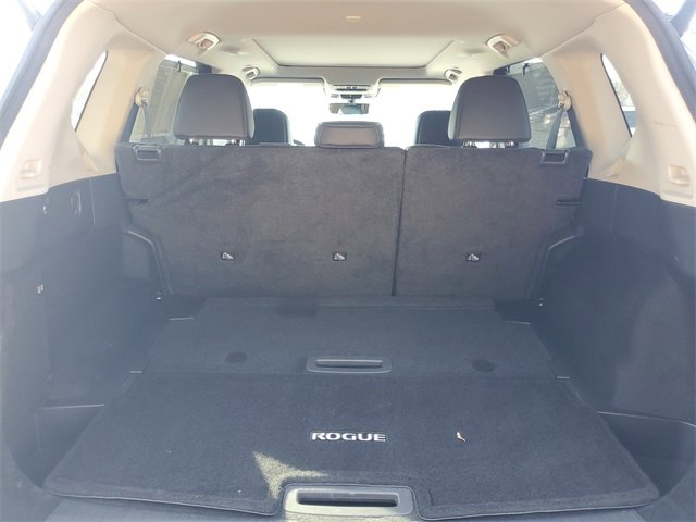 Used 2023 Nissan Rogue SL w/ SL Premium Package image 9