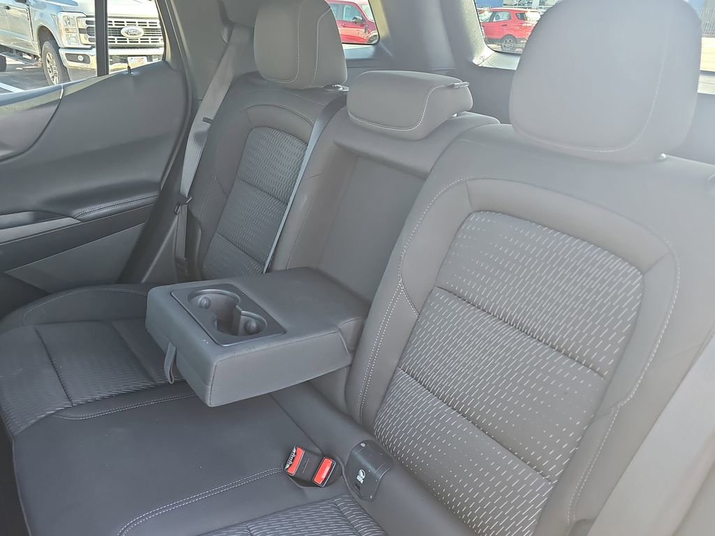 Used 2025 Chevrolet Equinox LT AWD/4WD image 13