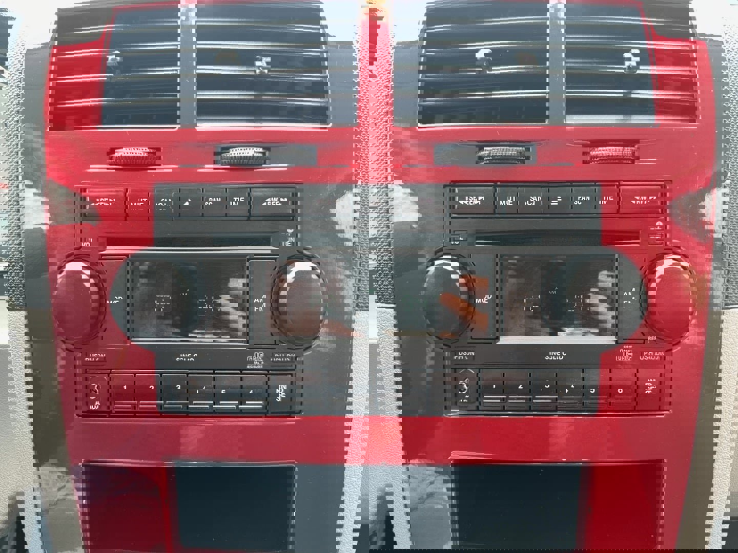 Used 2007 Dodge Caliber SXT image 14