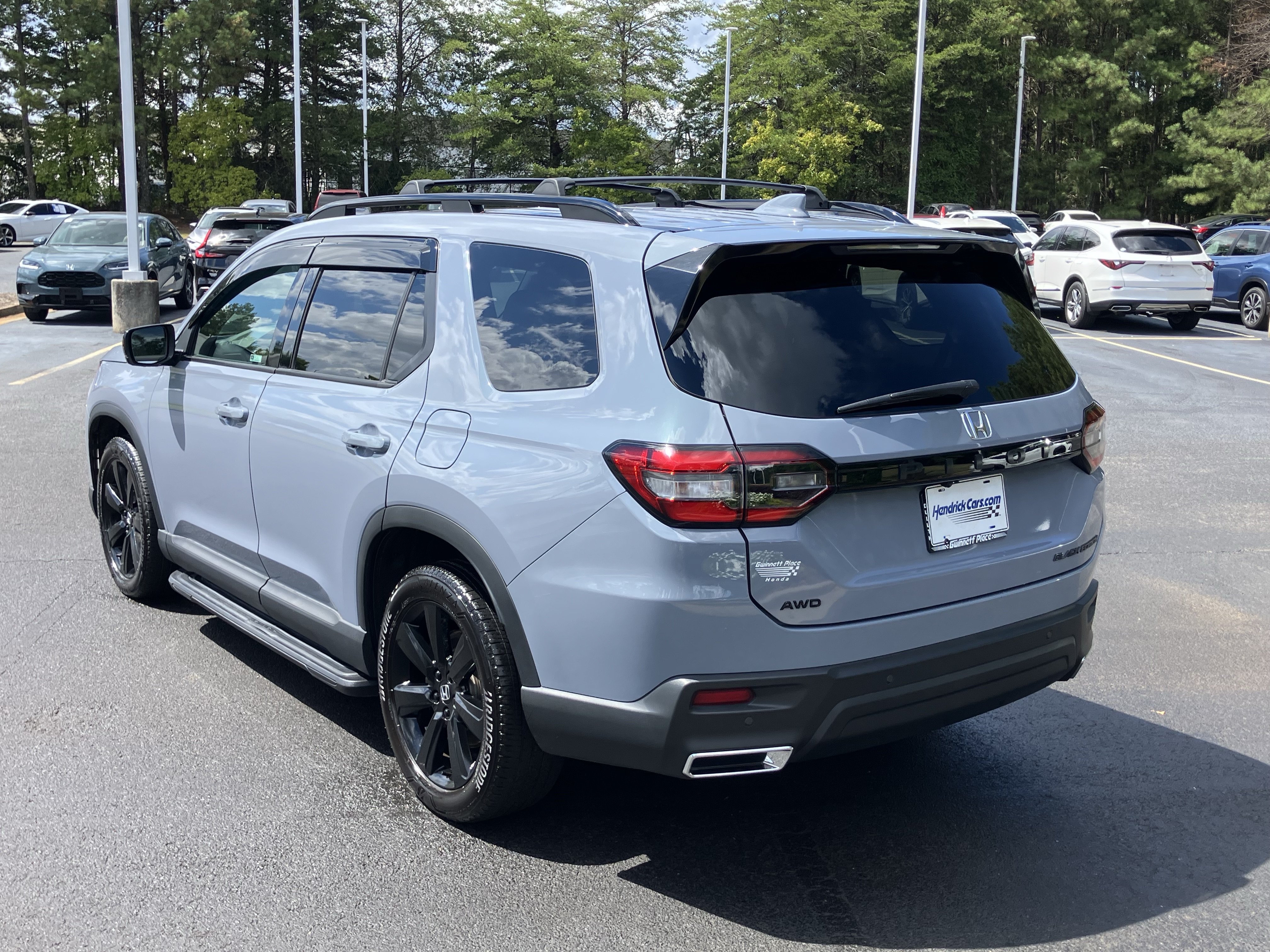 Certified 2025 Honda Pilot Black Edition image 8