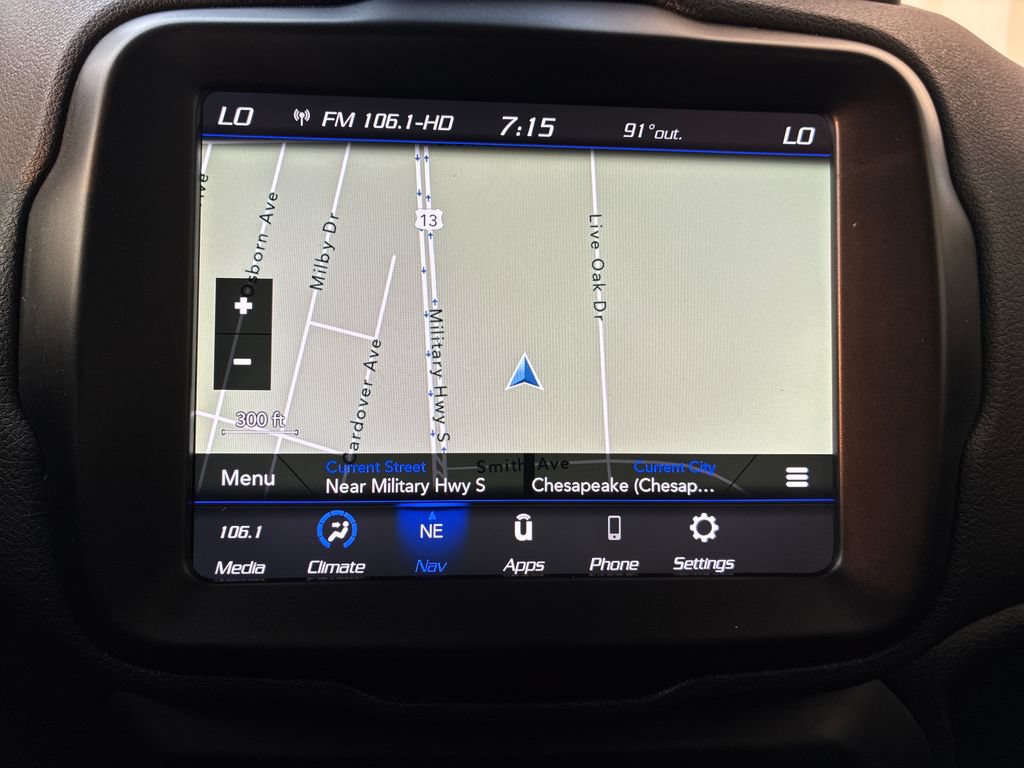 Used 2023 Jeep Renegade Latitude AWD/4WD image 30