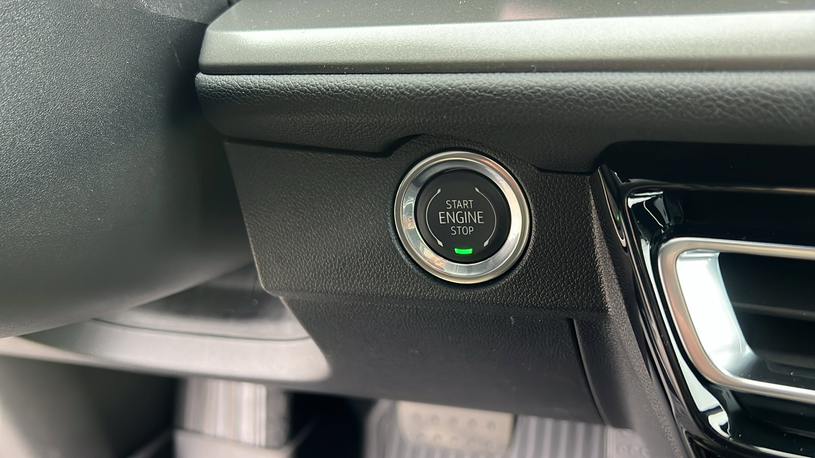 New 2026 Chevrolet Traverse LT w/ Driver Confidence Package image 24