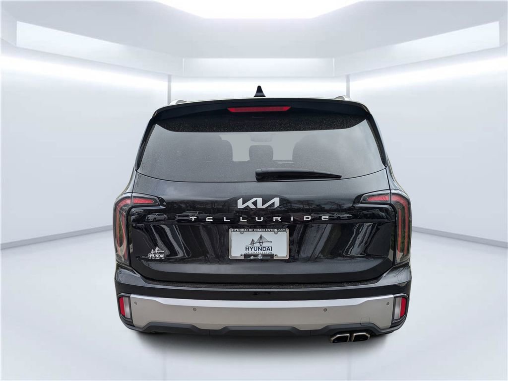 Used 2023 Kia Telluride EX image 4