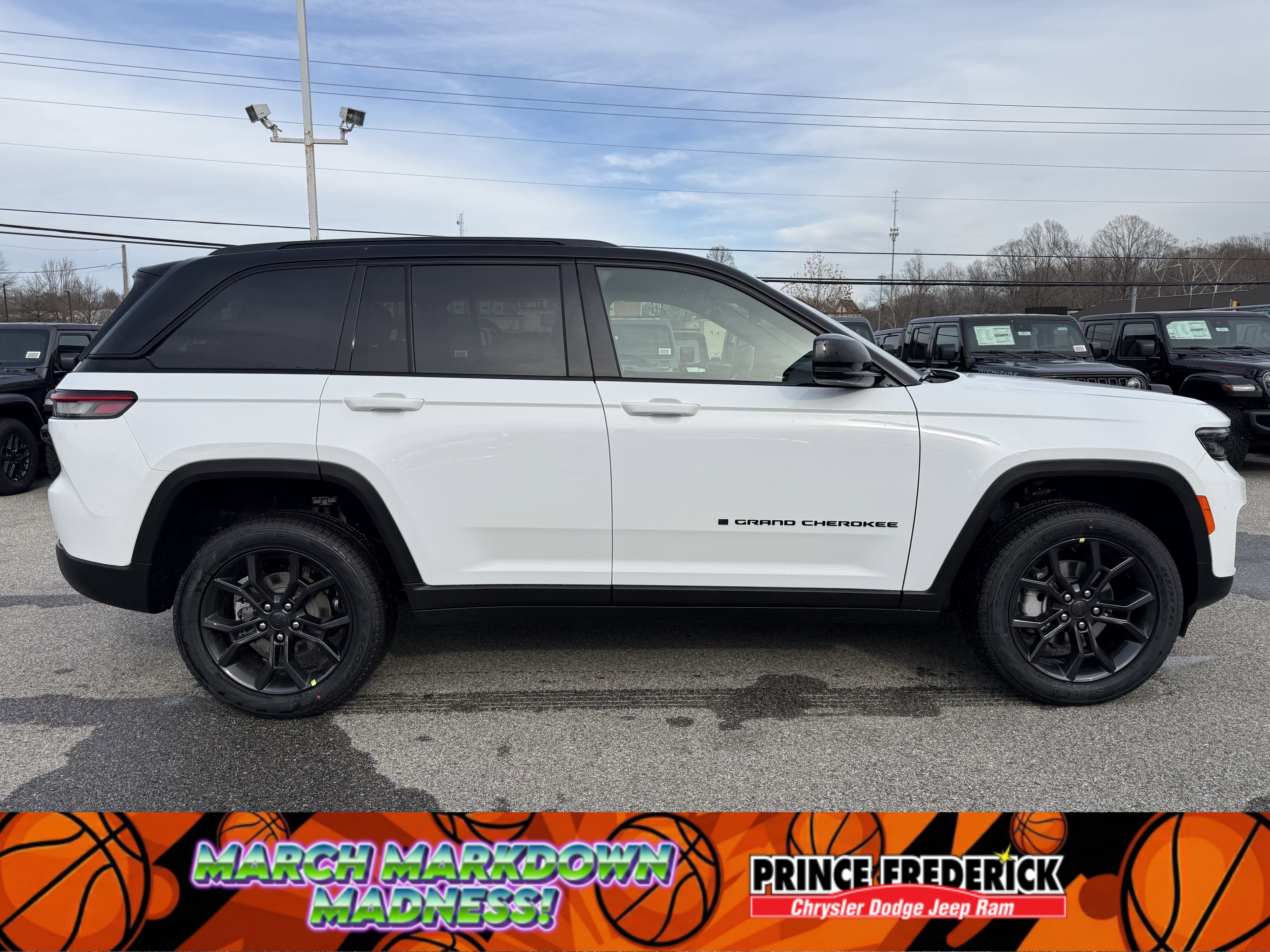 New 2025 Jeep Grand Cherokee Limited image 2