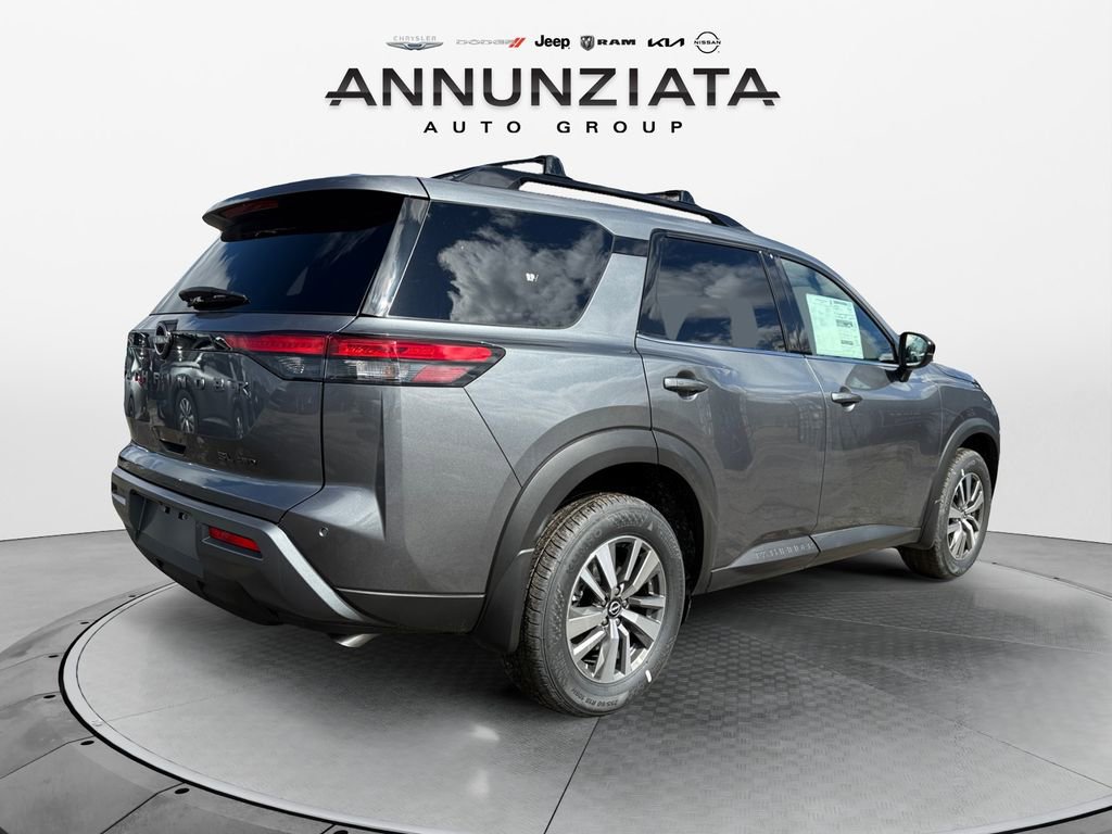 New 2026 Nissan Pathfinder SL image 5