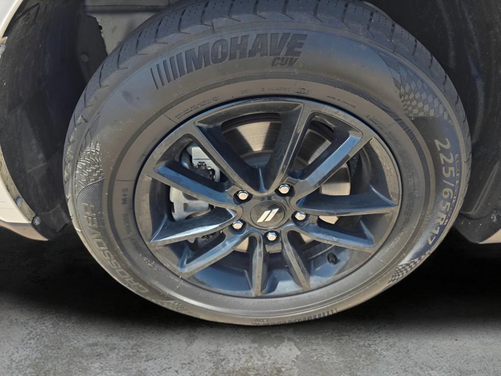 Used 2019 Dodge Journey SE w/ Blacktop Package FWD image 29