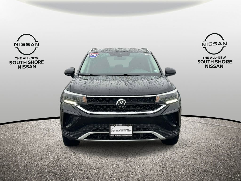 Used 2024 Volkswagen Taos SE AWD/4WD image 9