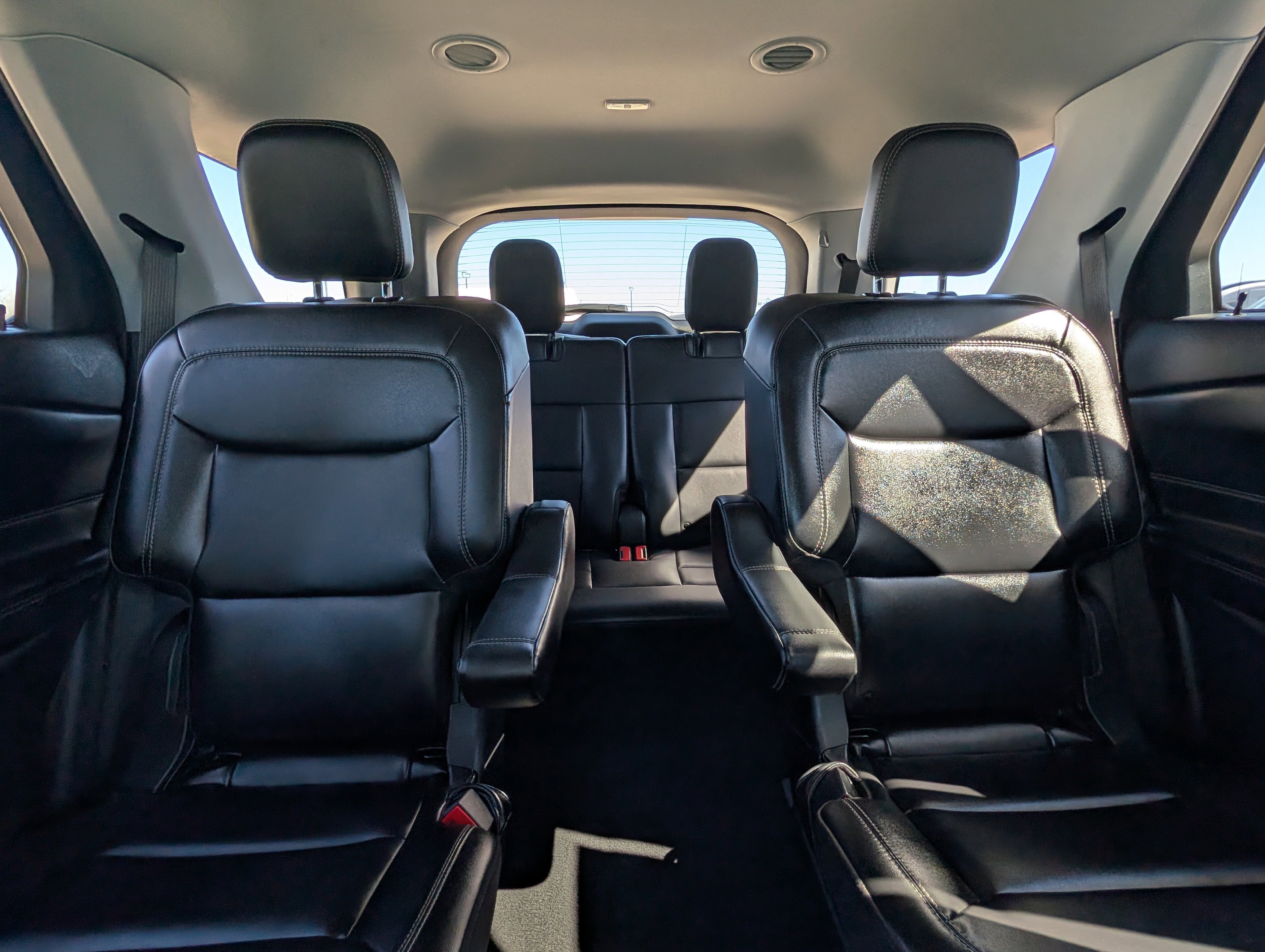 Used 2023 Ford Explorer XLT w/ Equipment Group 202A image 28