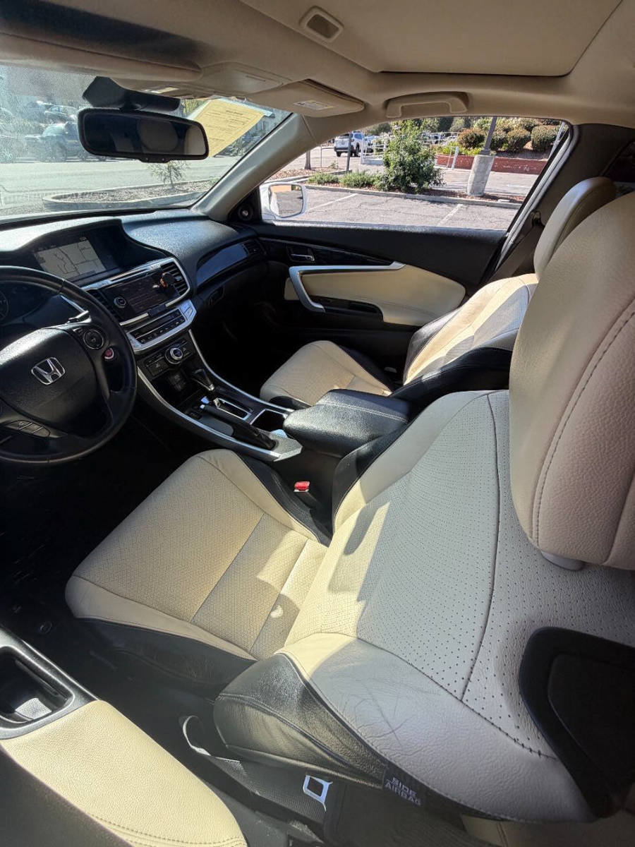 Used 2015 Honda Accord EX-L image 10