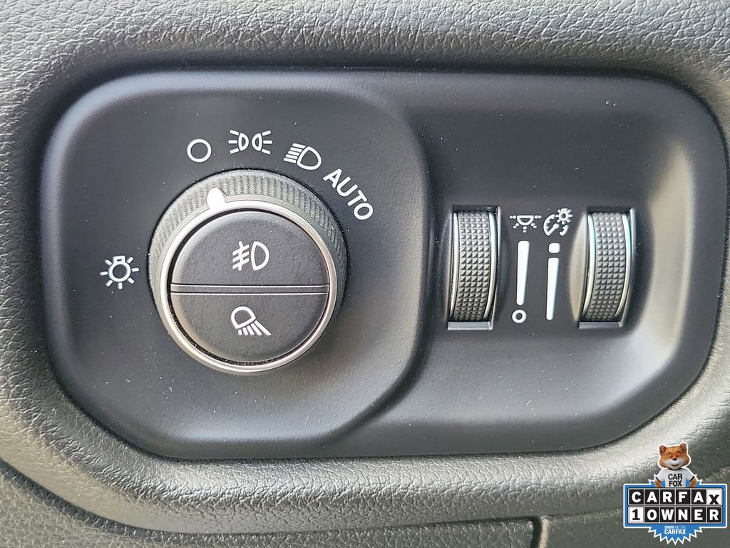 Used 2025 RAM 1500 Laramie AWD/4WD image 17