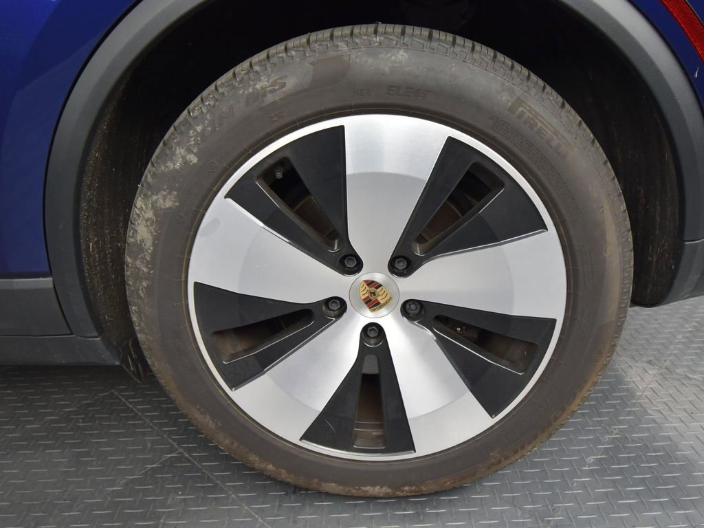 Certified 2024 Porsche Macan 4 Electric AWD/4WD image 14