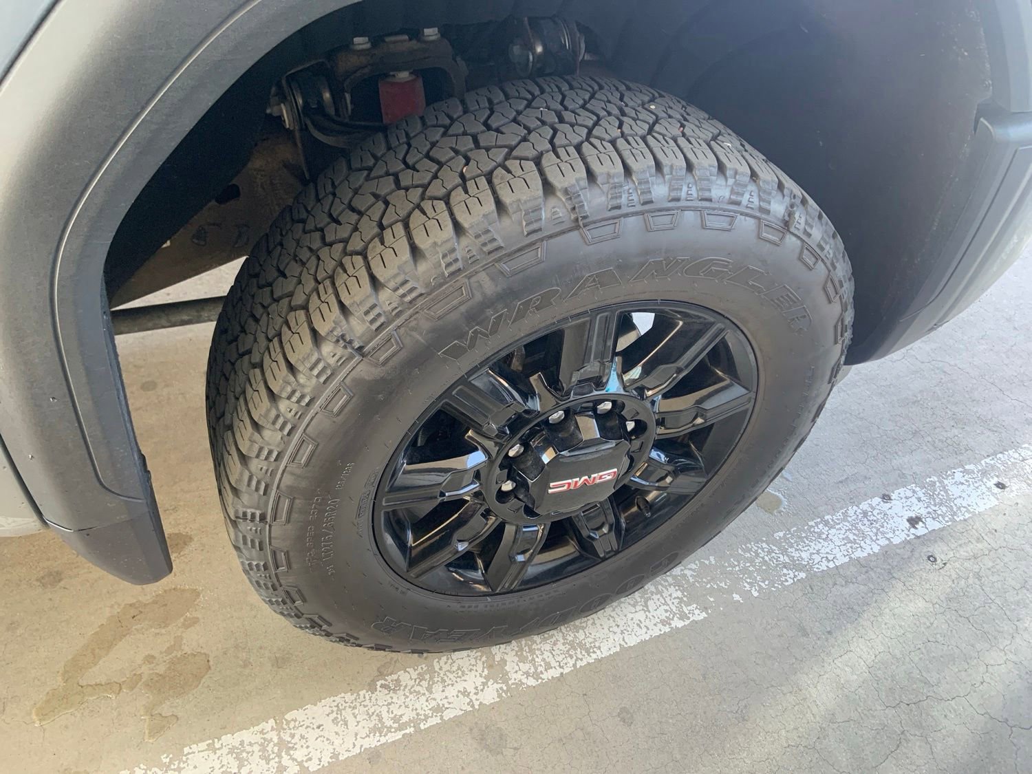 Used 2025 GMC Sierra 2500 AT4 AWD/4WD image 16