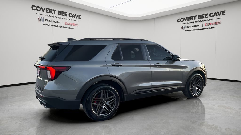 Used 2025 Ford Explorer ST image 10