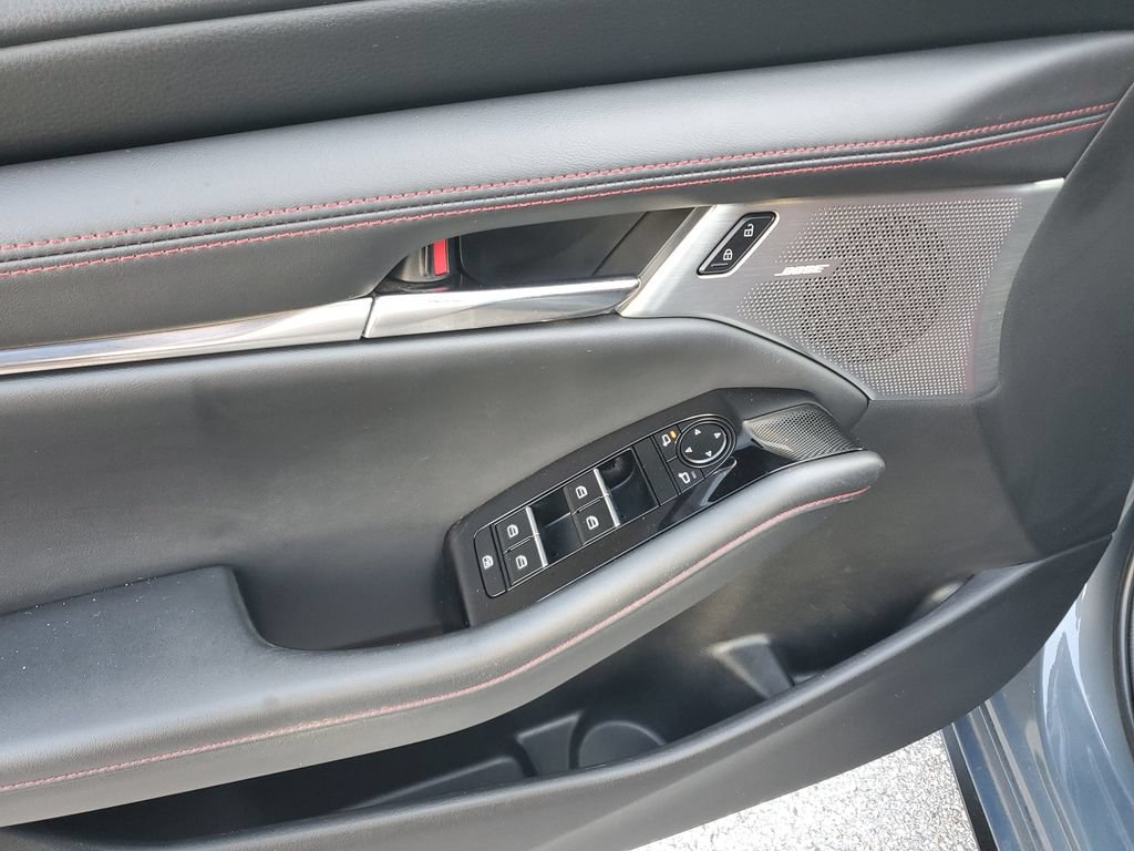 Used 2022 MAZDA MAZDA3 s FWD image 25