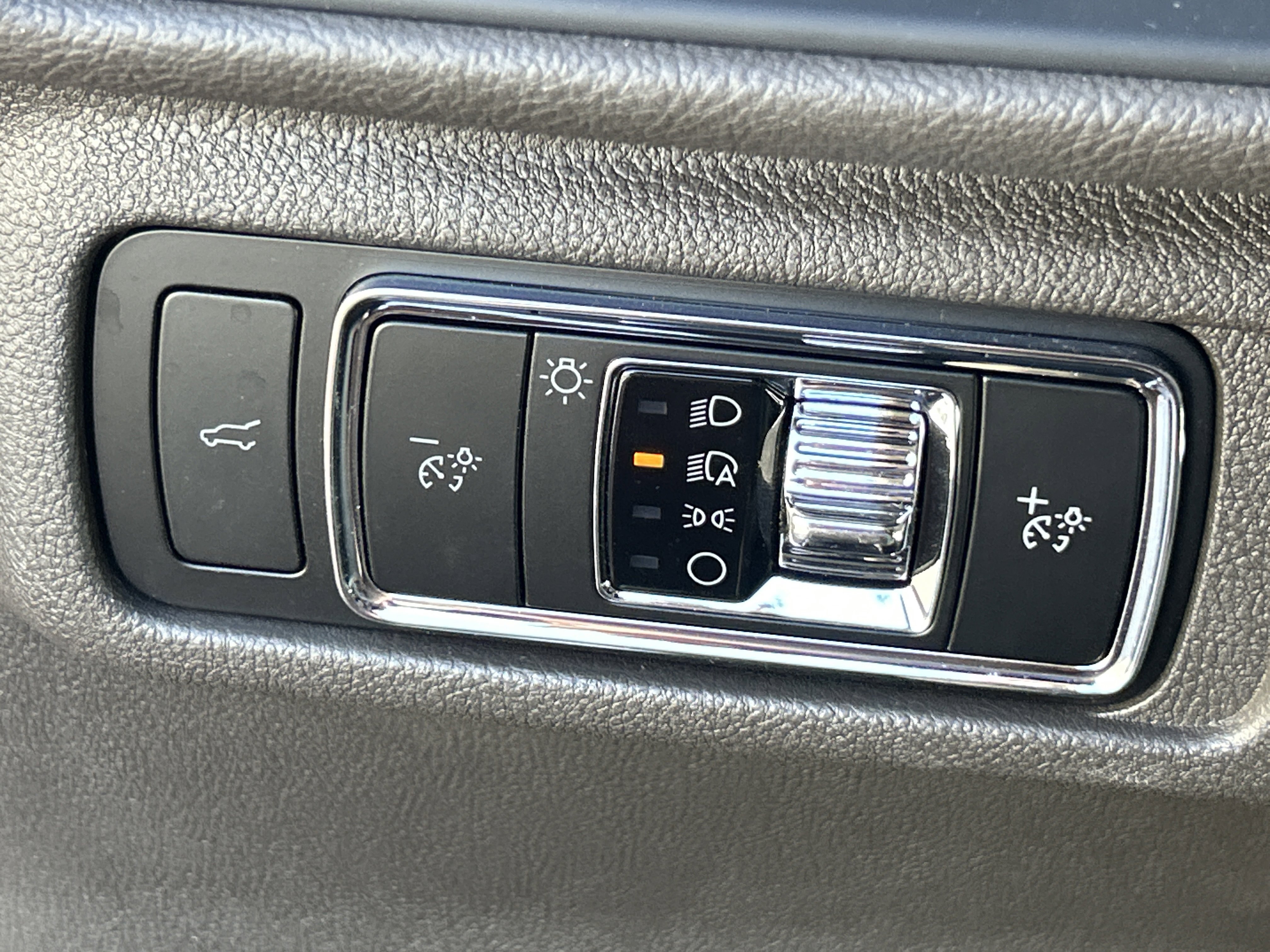 Used 2024 Lincoln Corsair Premiere w/ Equipment Group 101A image 27