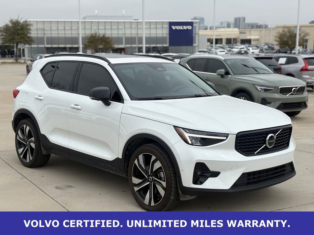 Certified 2023 Volvo XC40 B5 Plus w/ Driver Assist Package image 6