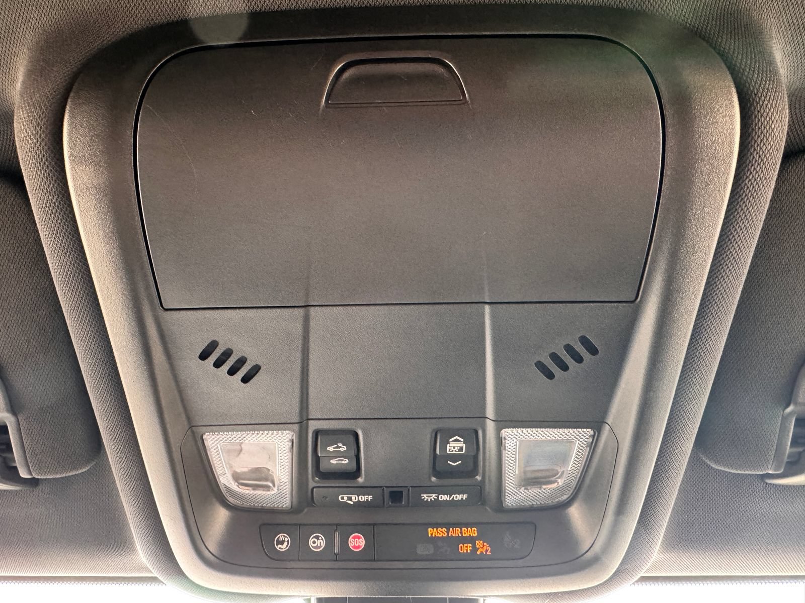 Used 2023 Chevrolet Equinox RS w/ RS Leather Package FWD image 35