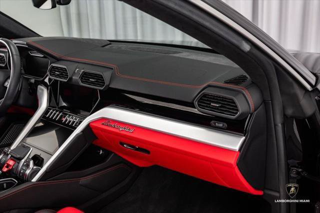 Used 2021 Lamborghini Urus AWD/4WD image 42
