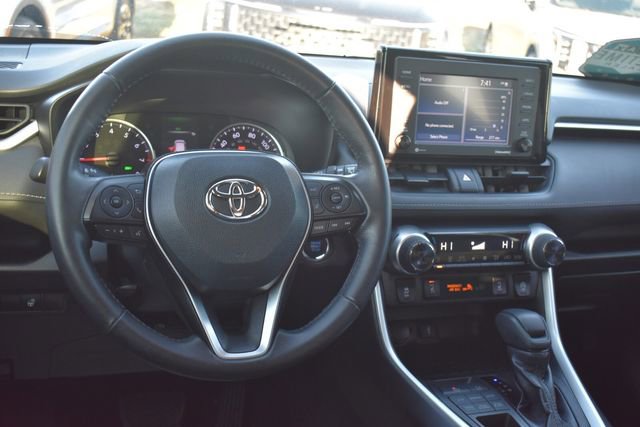 Used 2020 Toyota RAV4 XLE w/ XLE Grade Weather Package image 18