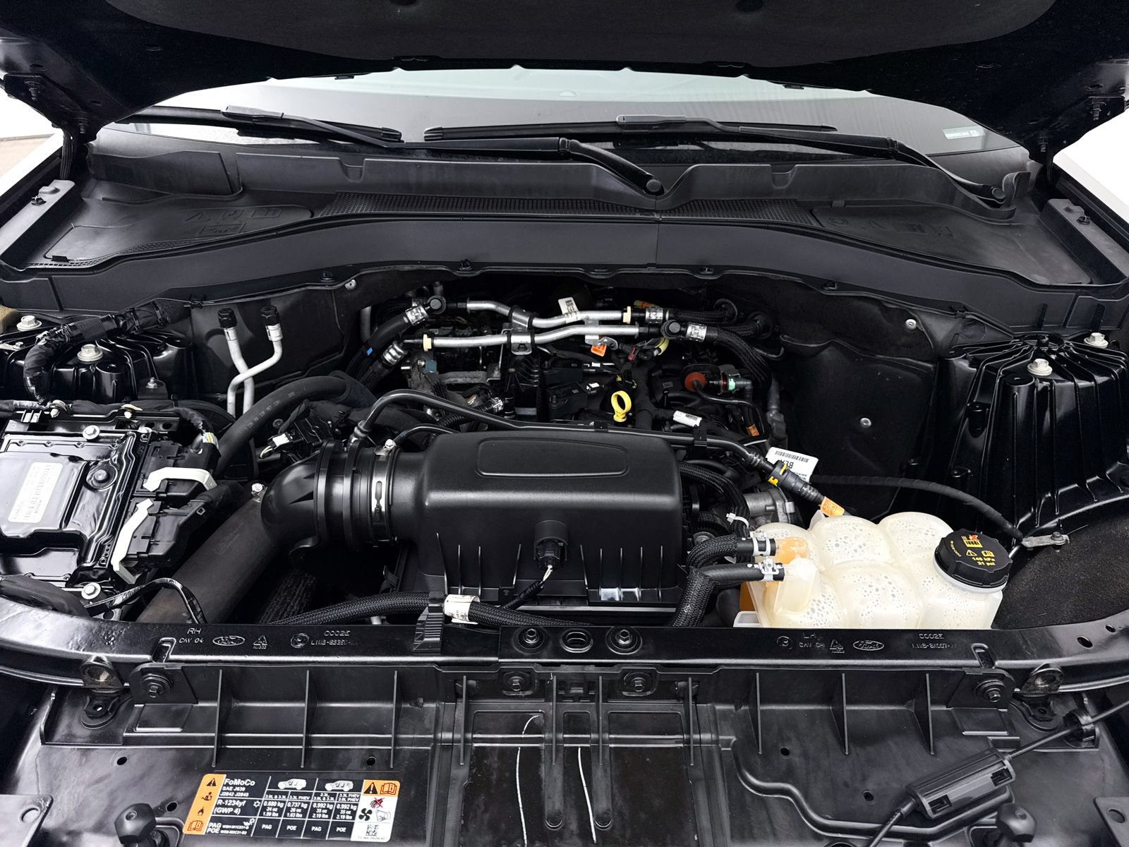 Used 2022 Ford Explorer XLT w/ Equipment Group 202A AWD/4WD image 9