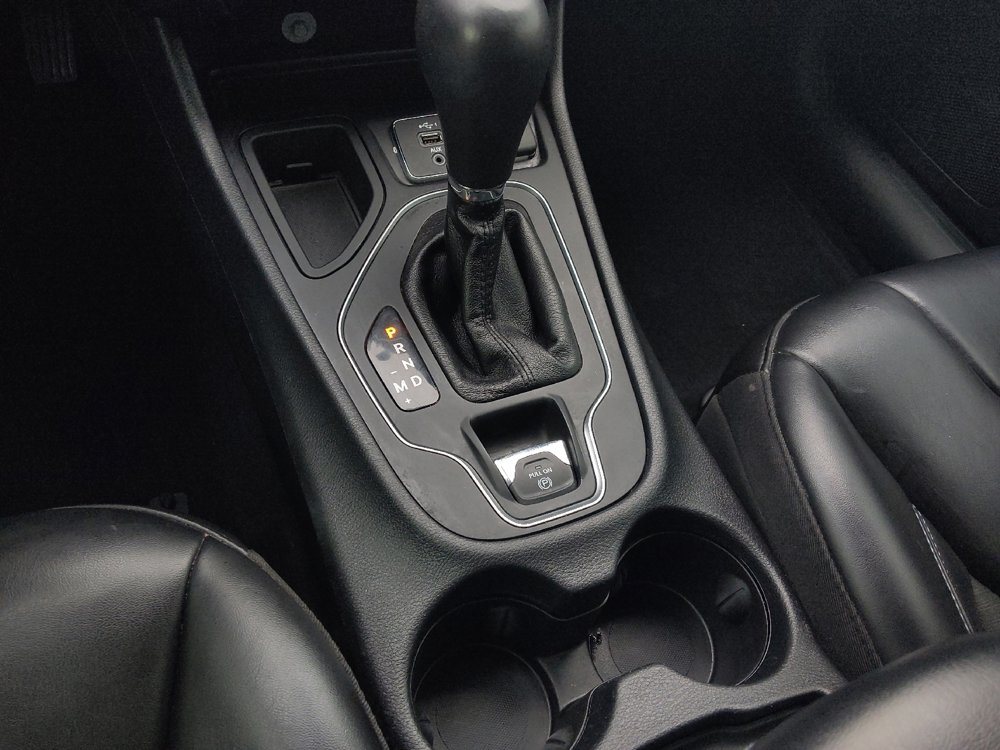 Used 2020 Jeep Cherokee Latitude Plus w/ Cold Weather Group image 26