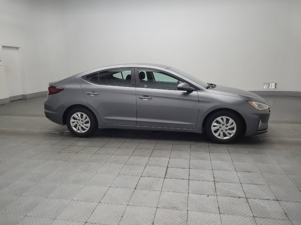 Used 2019 Hyundai Elantra SE w/ Cargo Package FWD image 11