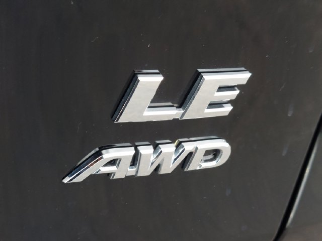 Used 2025 Toyota RAV4 LE AWD/4WD image 35