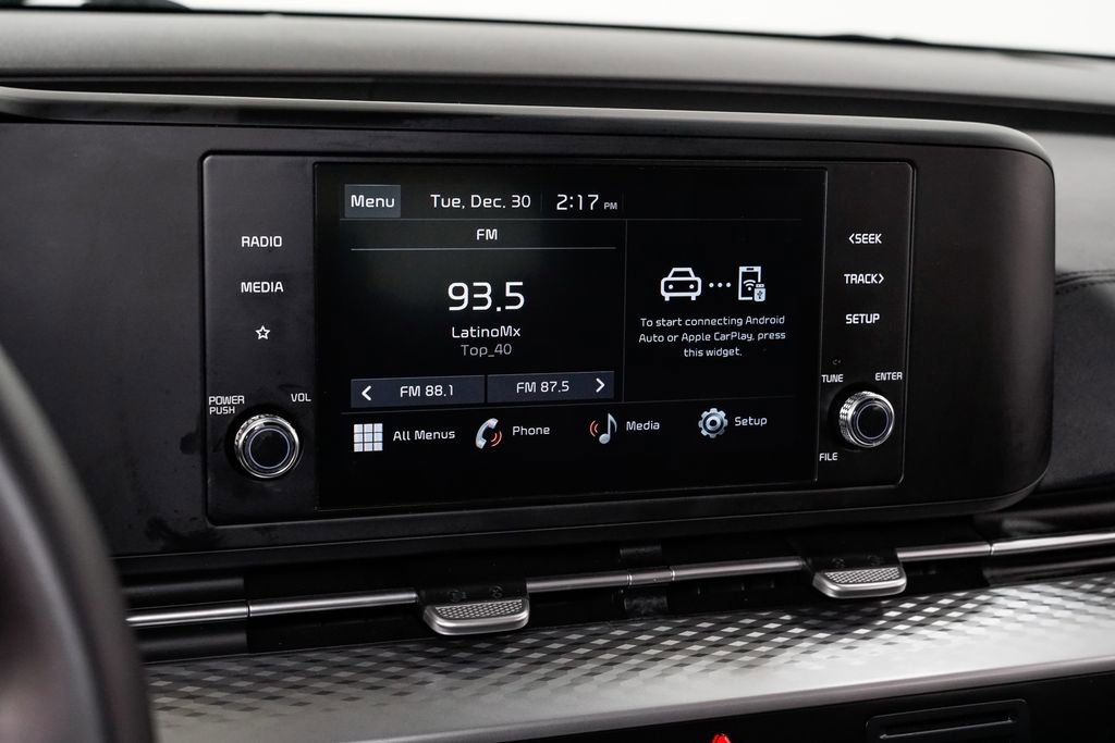 Certified 2024 Kia Carnival LX image 15