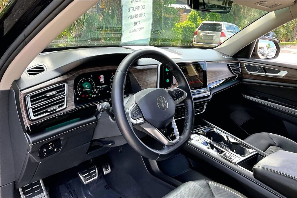 Certified 2024 Volkswagen Atlas SEL Premium R-Line image 14