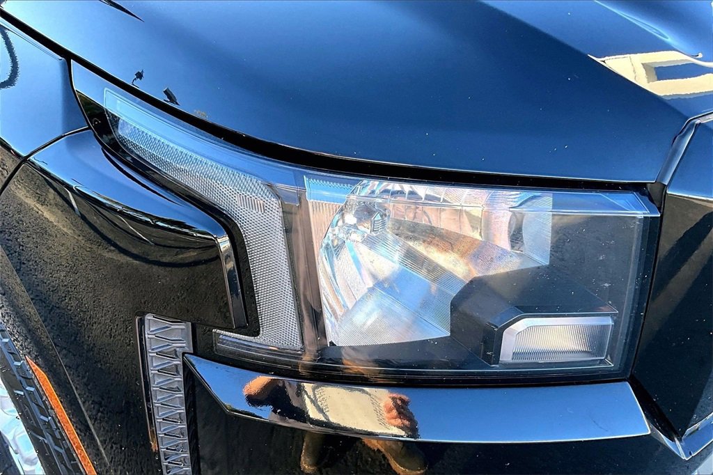 Used 2022 Nissan Frontier SV image 28