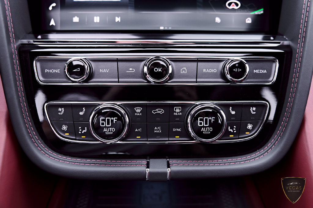 Used 2024 Bentley Bentayga AWD/4WD image 81
