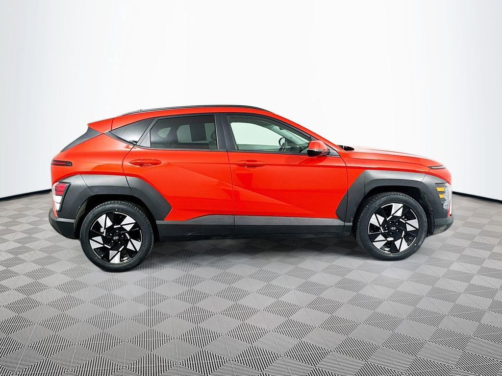 Used 2025 Hyundai Kona SEL image 4