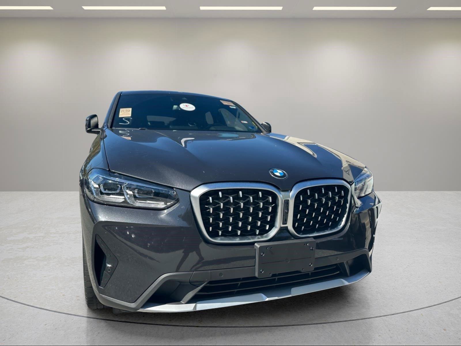 Used 2024 BMW X4 xDrive30i w/ Parking Assistance Package AWD/4WD image 5