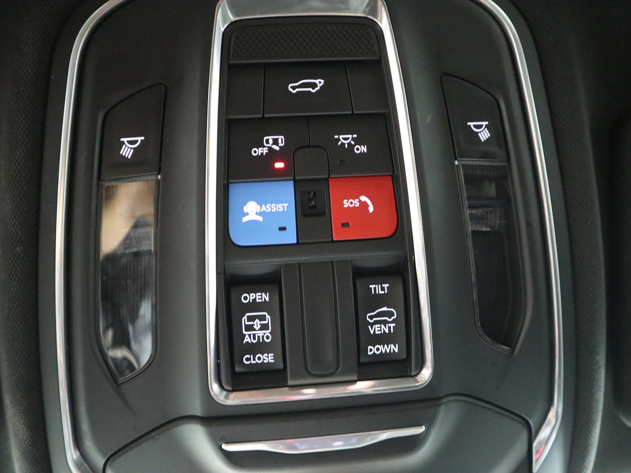 Used 2023 Jeep Grand Cherokee L Laredo AWD/4WD image 35